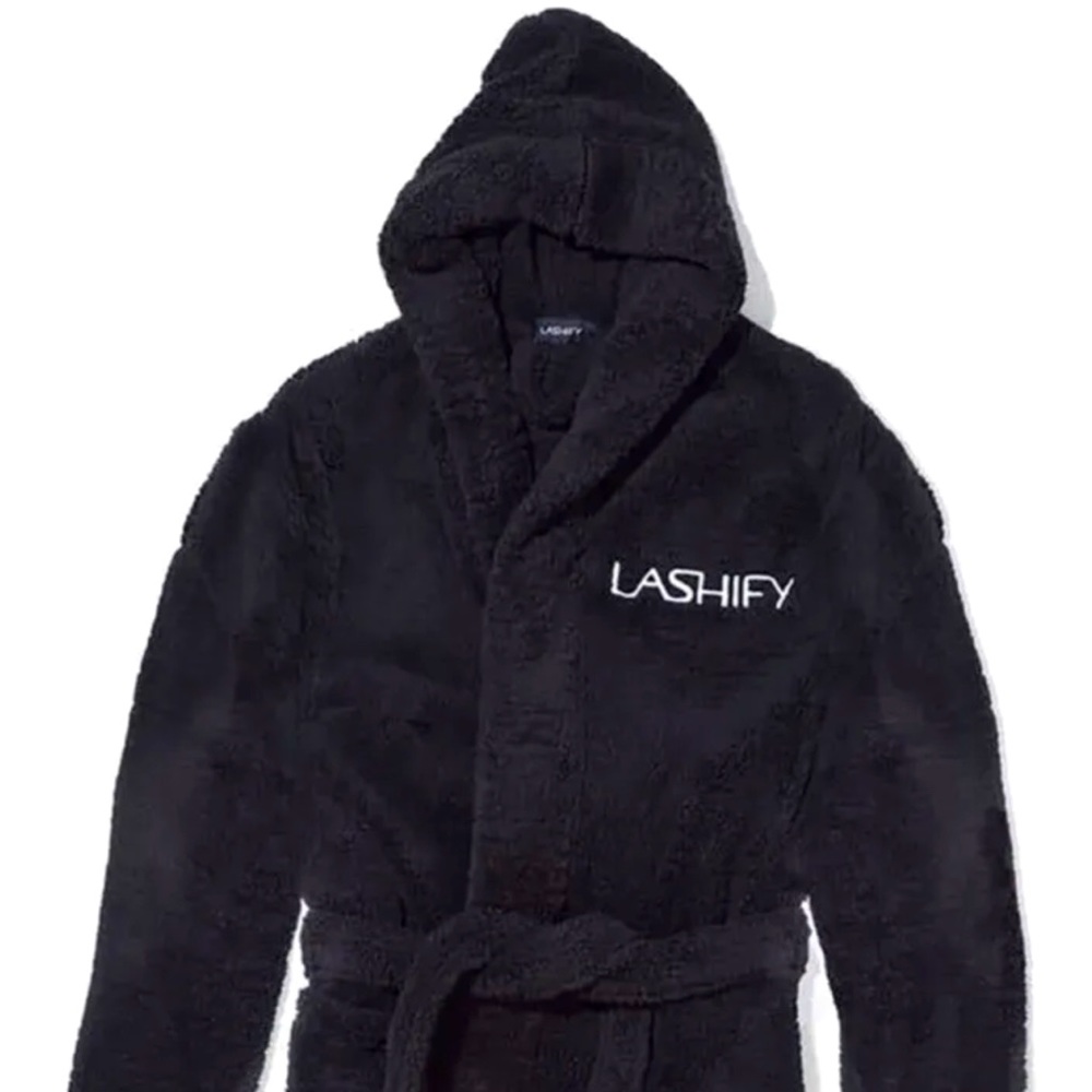 NEW Lashify Fluffy Robe